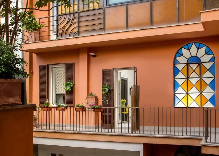 Gcf Luxury Suites, Konukevi