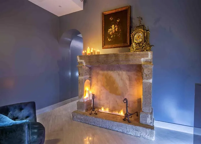 Gcf Luxury Suites, Konukevi